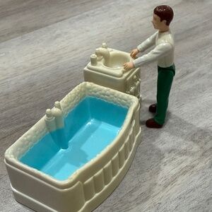 Fisher Price Sweet Streets Bathroom Tub Sink Figure Country Home Set